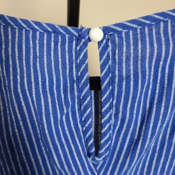 Striped top with ruffle sleeves - Picture 5 of 6